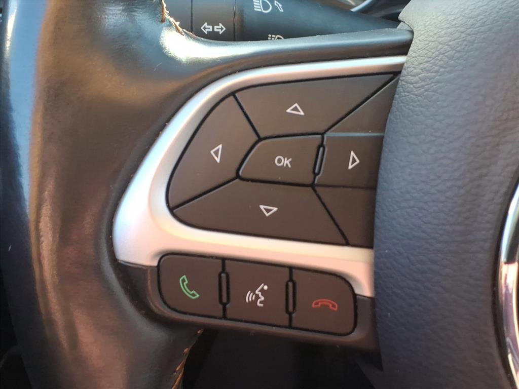 Used 2018 Jeep Compass Limited image 24