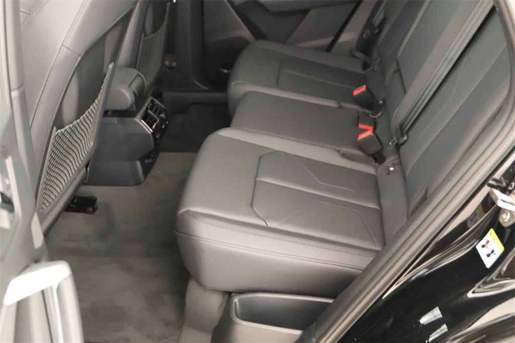 New 2025 Audi Q3 2.0T Premium image 28