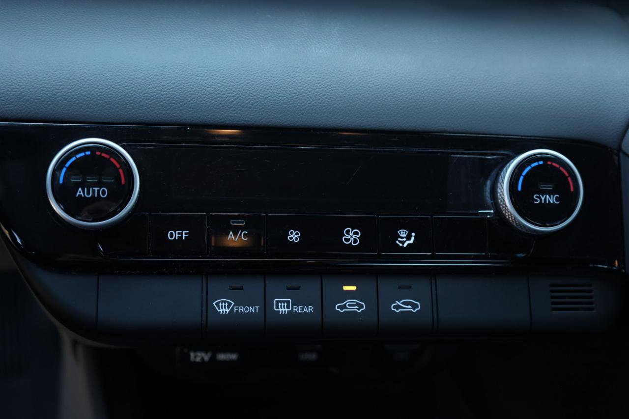 Used 2023 Hyundai Elantra SEL image 12