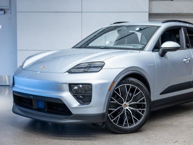 Certified 2025 Porsche Macan Electric image 21