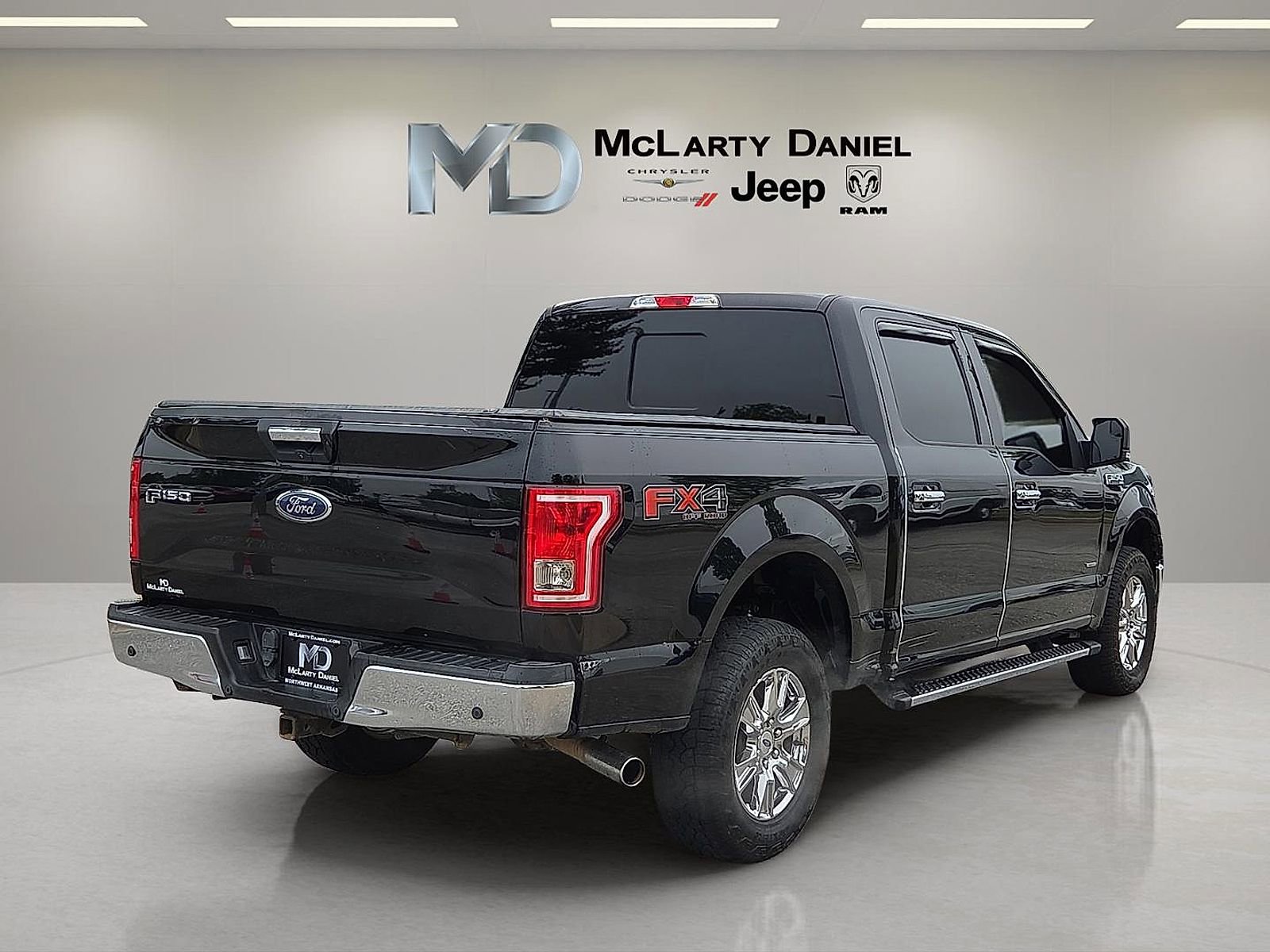 Used 2017 Ford F150 XLT w/ Equipment Group 302A Luxury AWD/4WD image 5