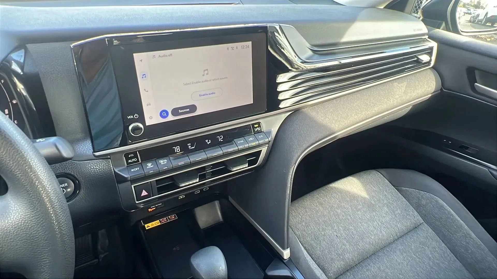 Used 2025 Toyota Camry LE image 17