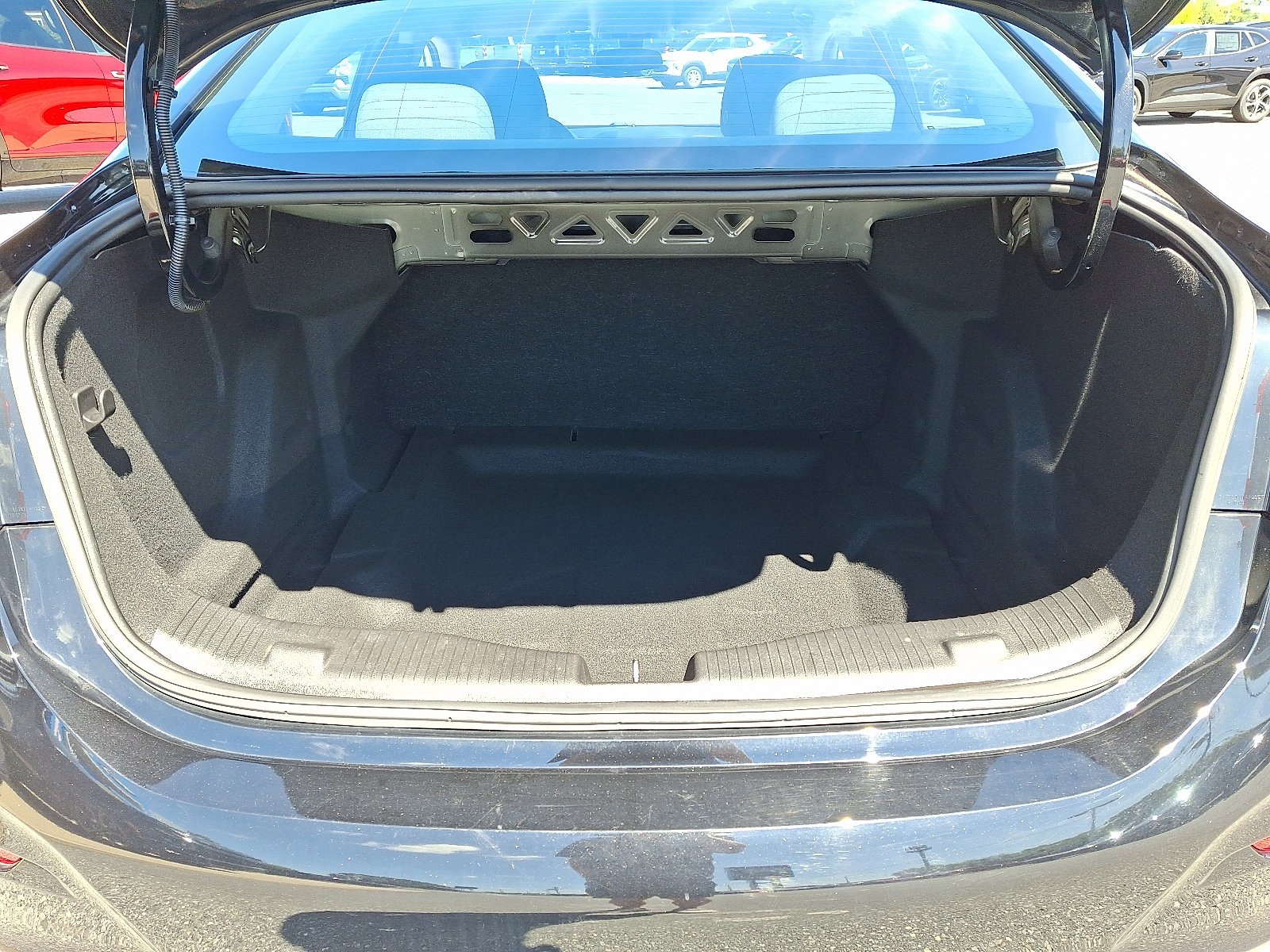 Used 2018 Chevrolet Cruze LS FWD image 28