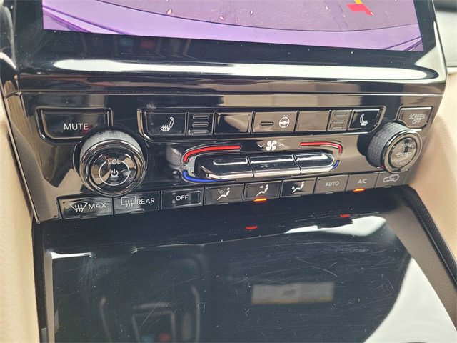 Used 2024 Jeep Grand Cherokee Limited image 21