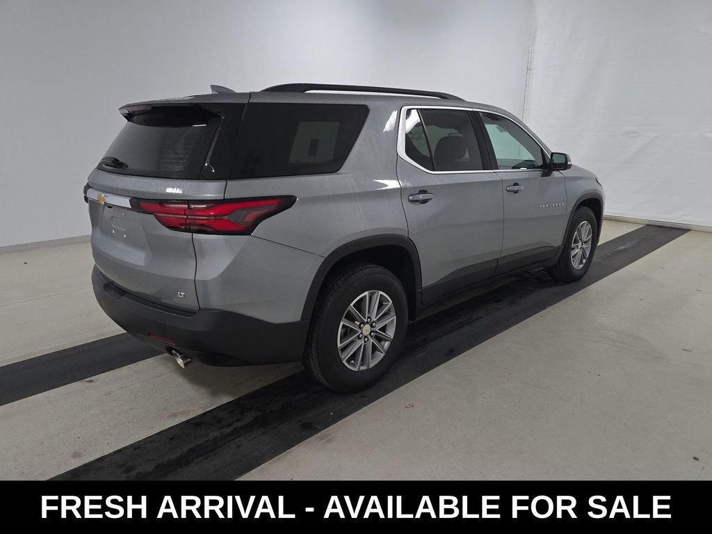 Used 2023 Chevrolet Traverse LT image 5