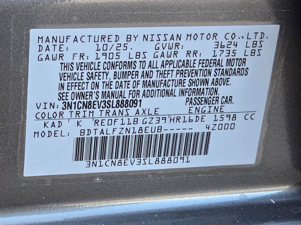 New 2025 Nissan Versa SV w/ Trunk Package FWD image 12