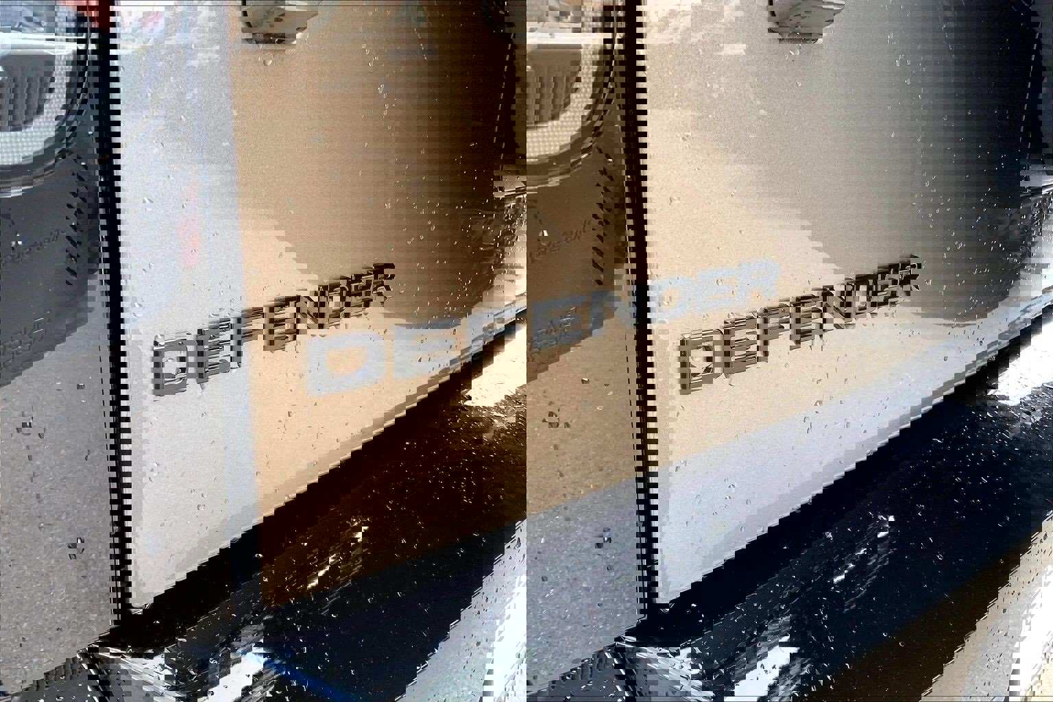 New 2026 Land Rover Defender 110 X-Dynamic SE image 15