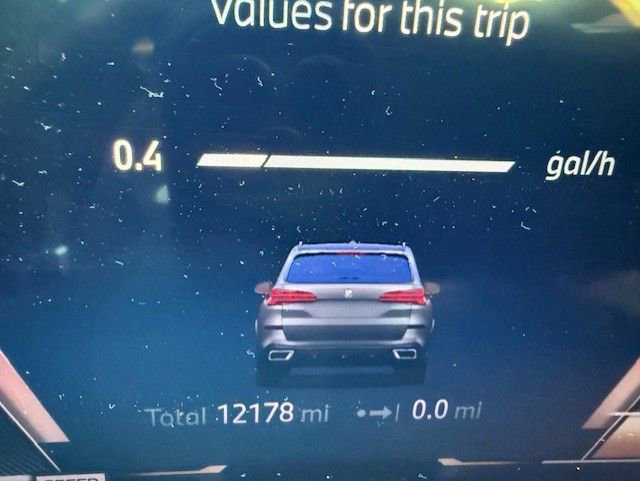 Used 2025 BMW X5 xDrive40i w/ Executive Package image 4