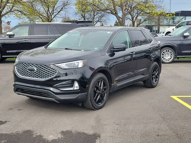 Certified 2024 Ford Edge SEL w/ Convenience Package AWD/4WD image 2