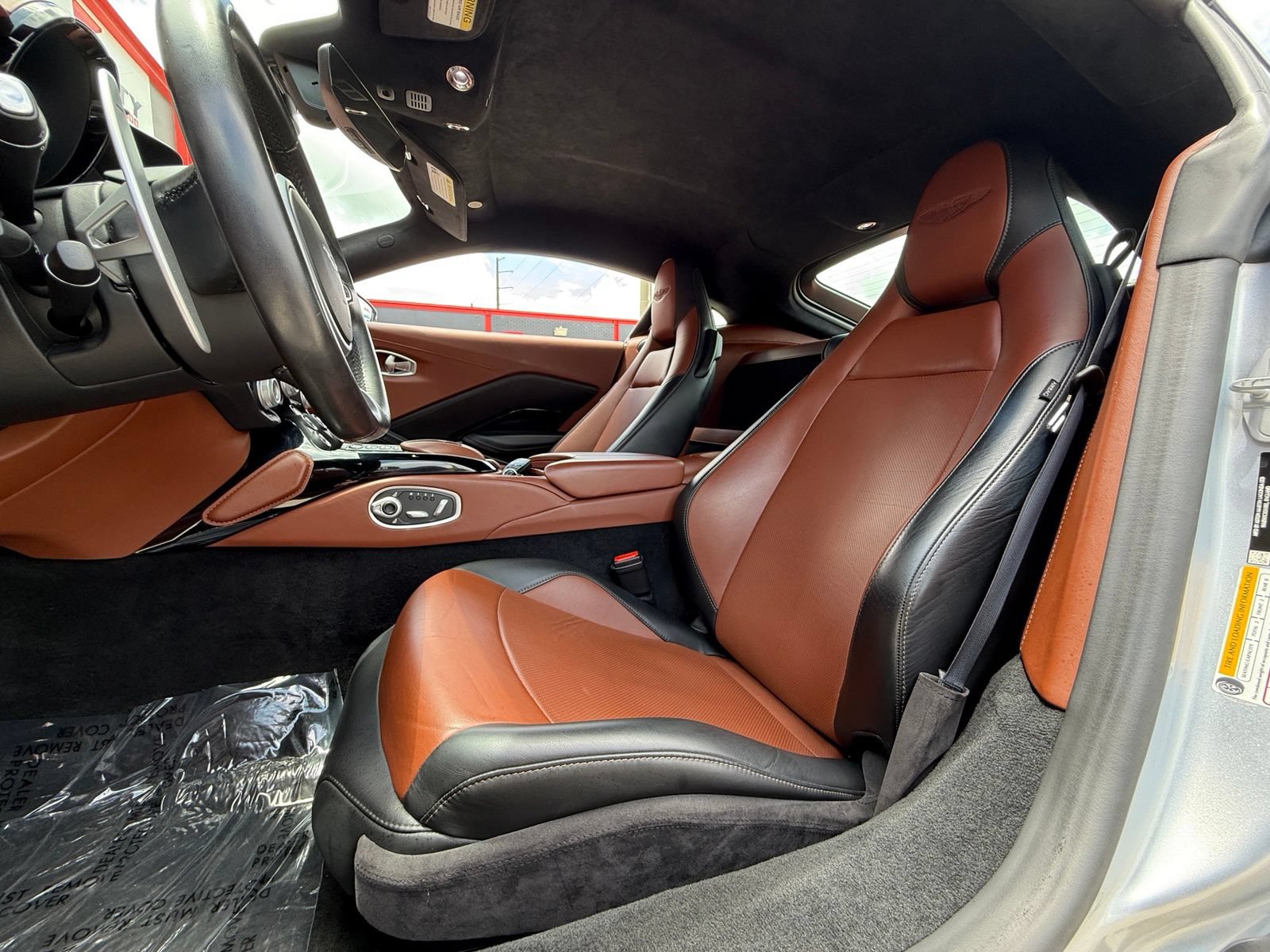 Used 2020 Aston Martin V8 Vantage Coupe RWD image 22