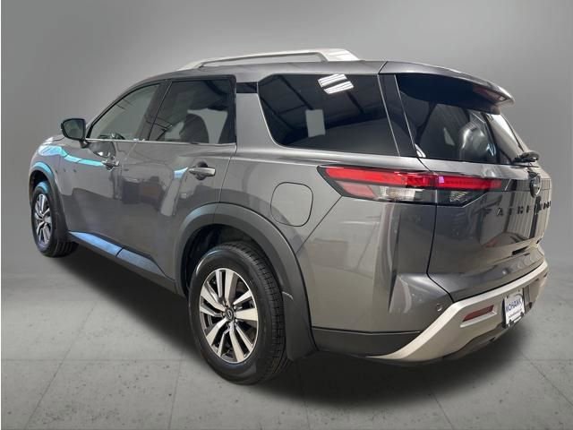 Used 2023 Nissan Pathfinder SL w/ Black Appearance Package image 10