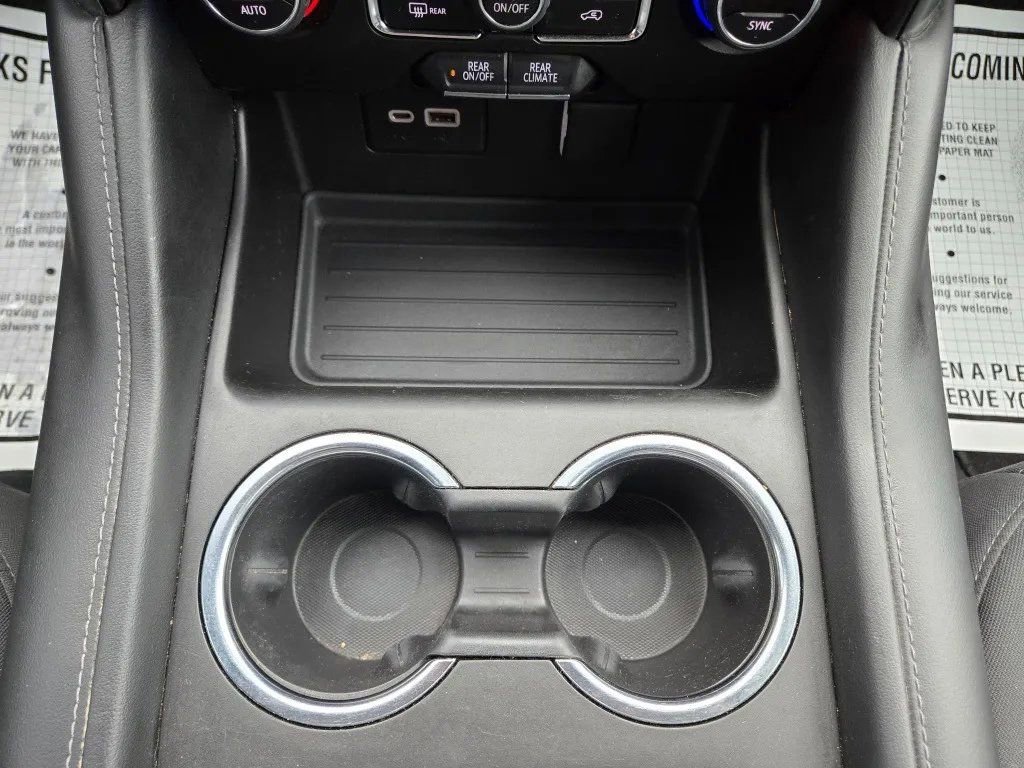 Used 2021 Chevrolet Suburban LS image 24