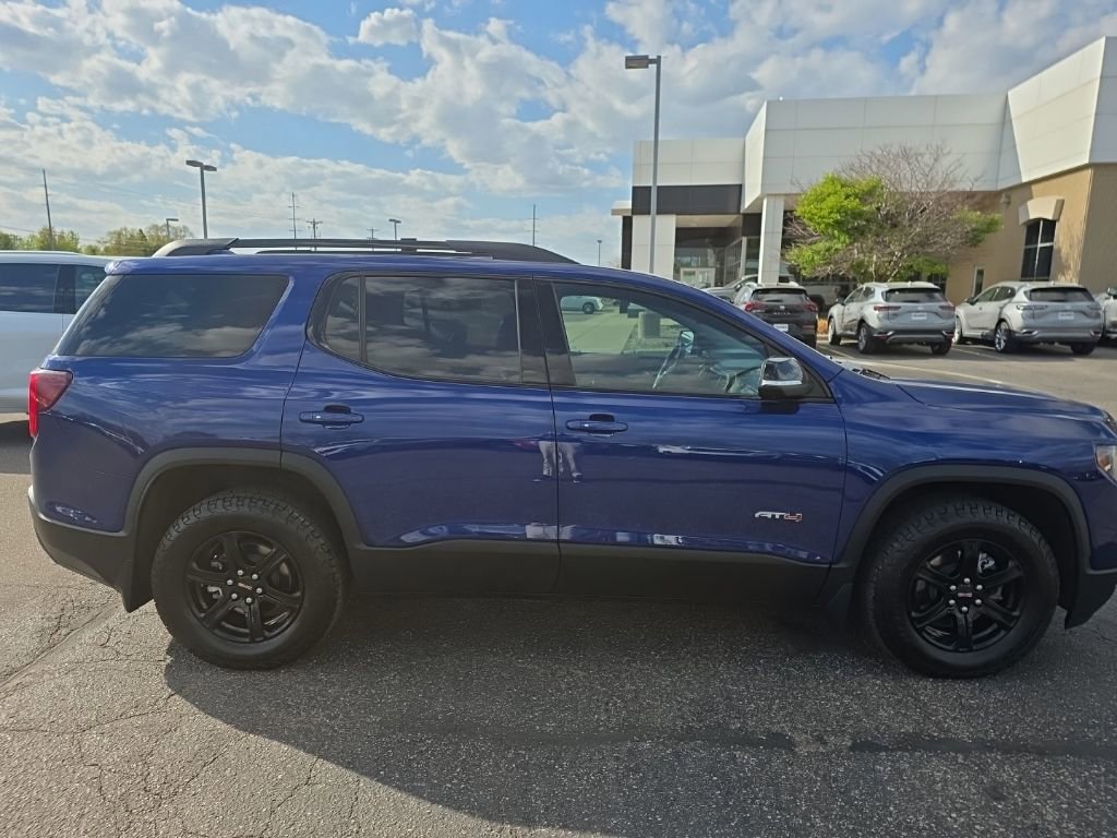 Used 2023 GMC Acadia AT4 w/ Technology Package AWD/4WD image 2