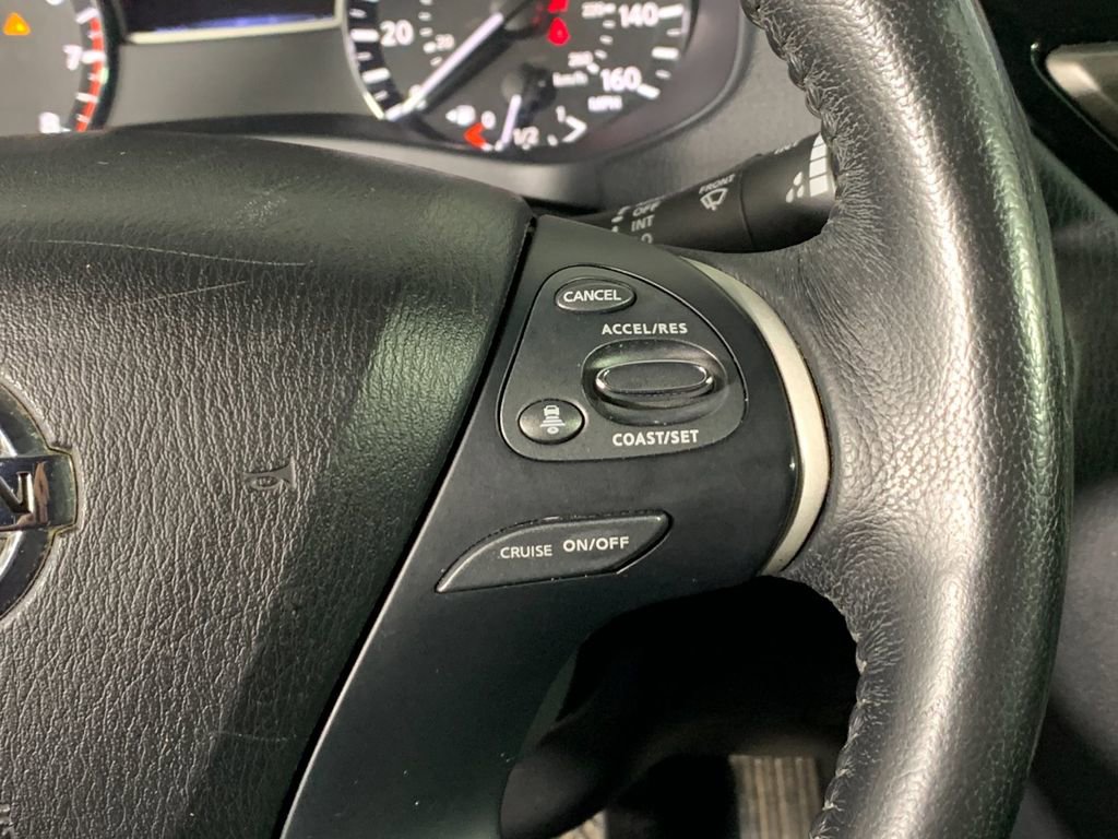 Used 2020 Nissan Pathfinder SV FWD image 21