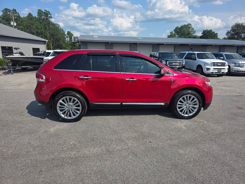 Used 2012 Lincoln MKX FWD image 4