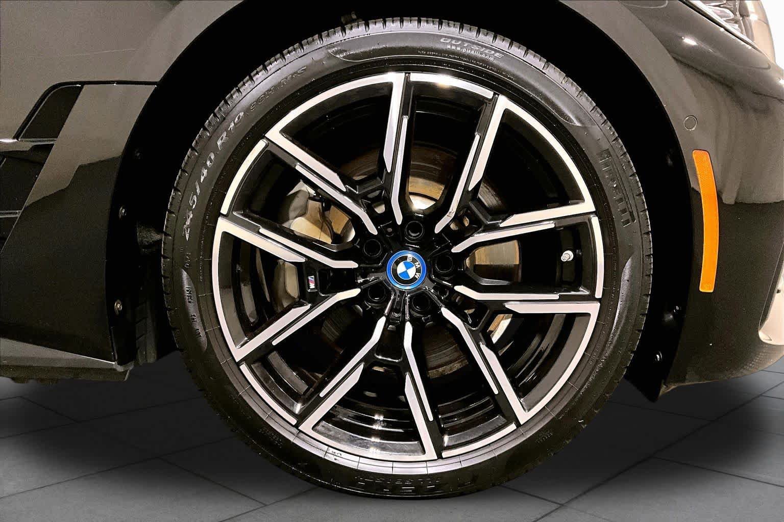 Certified 2024 BMW i4 eDrive40 w/ M Sport Package RWD image 10