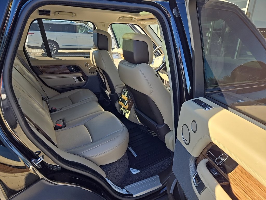 Used 2019 Land Rover Range Rover Supercharged AWD/4WD image 19