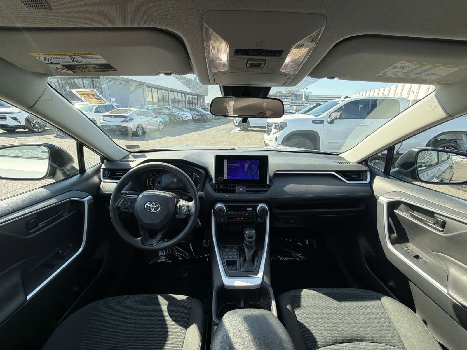 Used 2024 Toyota RAV4 LE image 22