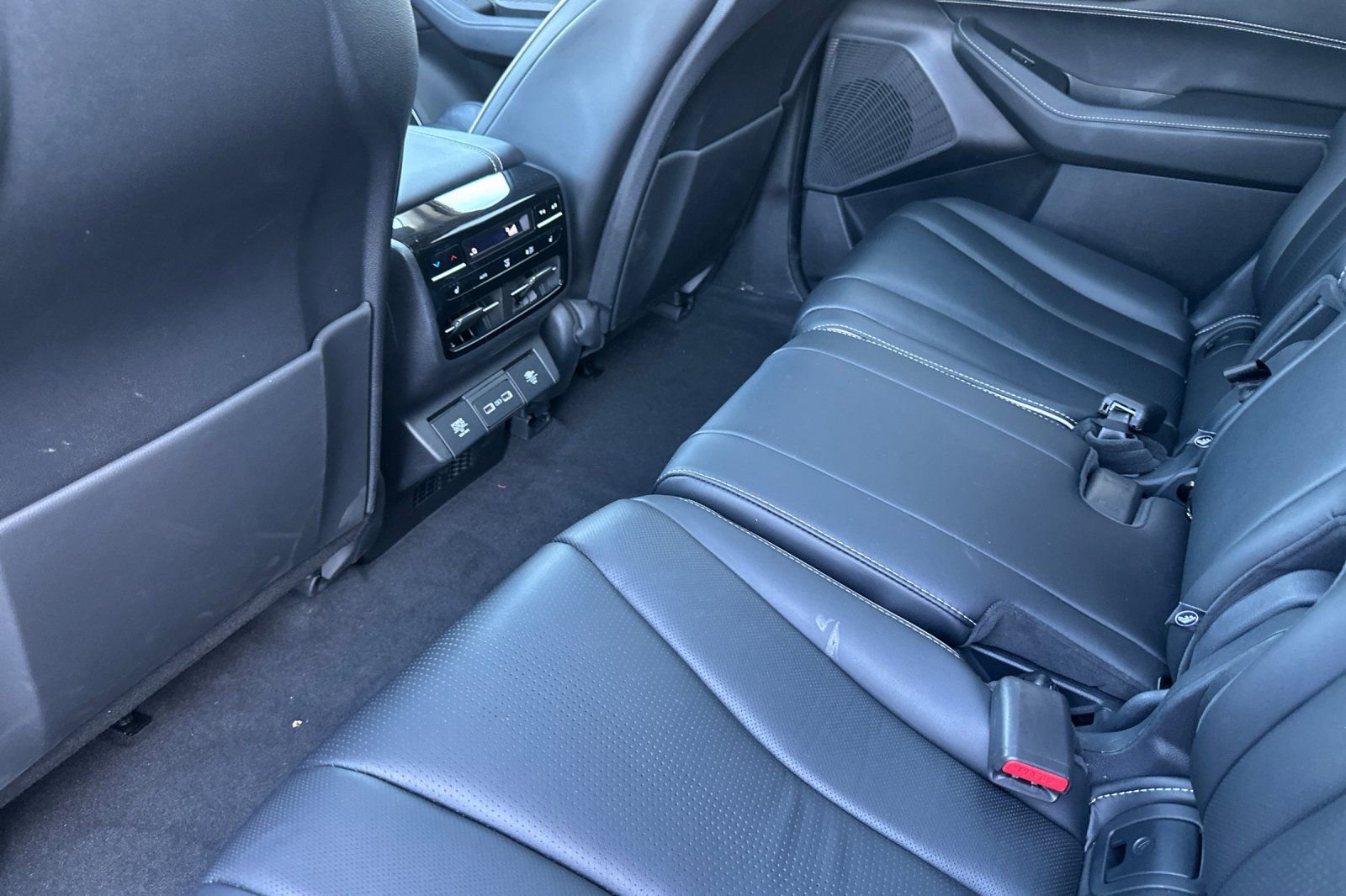 Used 2023 Acura MDX SH-AWD w/ Advance Package image 13