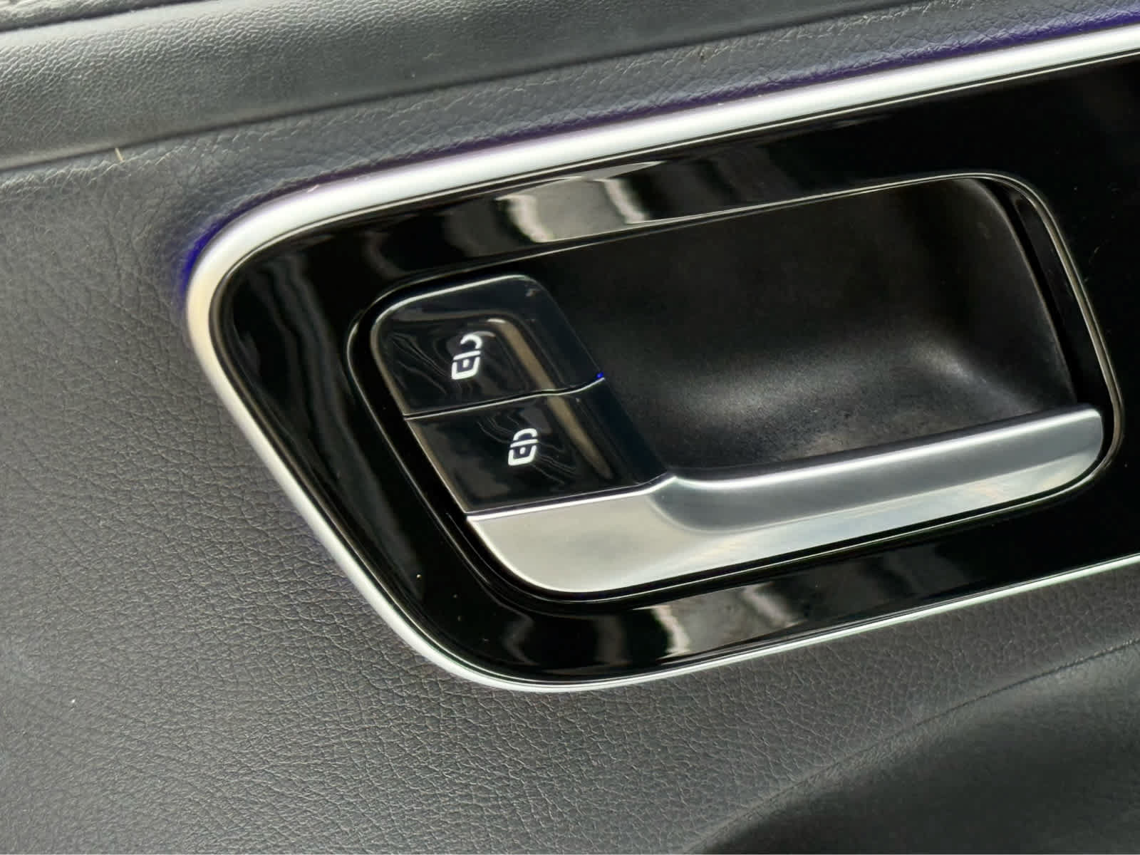 Used 2024 Mercedes-Benz C 300 Sedan image 18