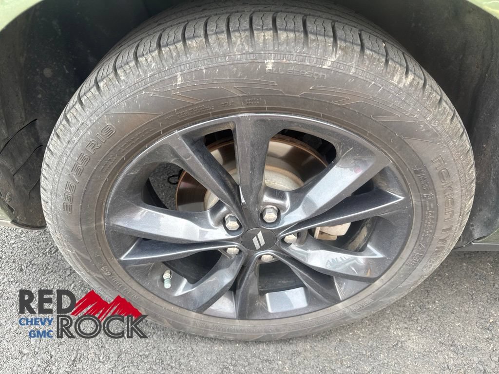 Used 2022 Dodge Challenger SXT w/ Blacktop Package AWD/4WD image 5