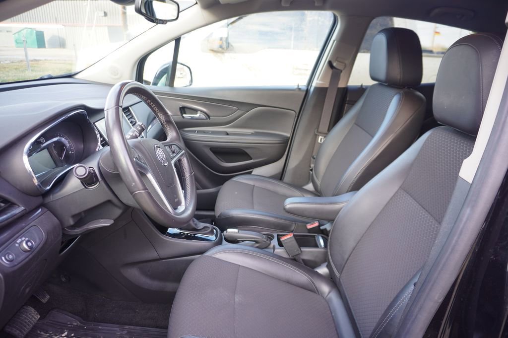 Used 2019 Buick Encore Preferred image 3