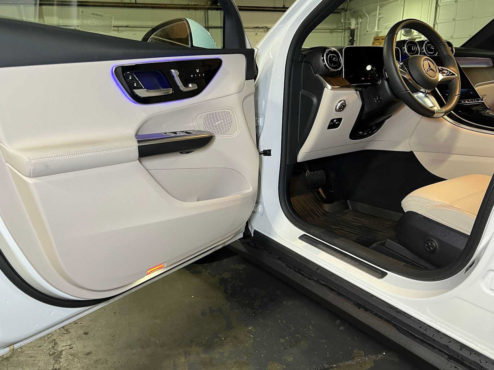 Used 2026 Mercedes-Benz GLC 300 4MATIC image 21