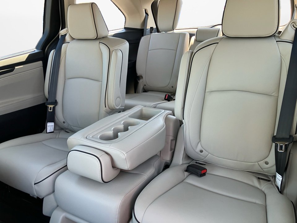 New 2026 Honda Odyssey Touring image 12