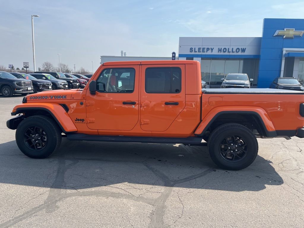 Used 2025 Jeep Gladiator Sport image 8
