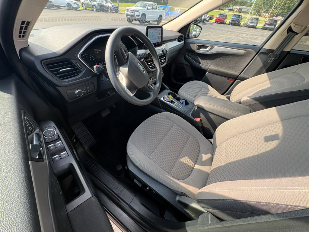 Used 2020 Ford Escape SE FWD image 12
