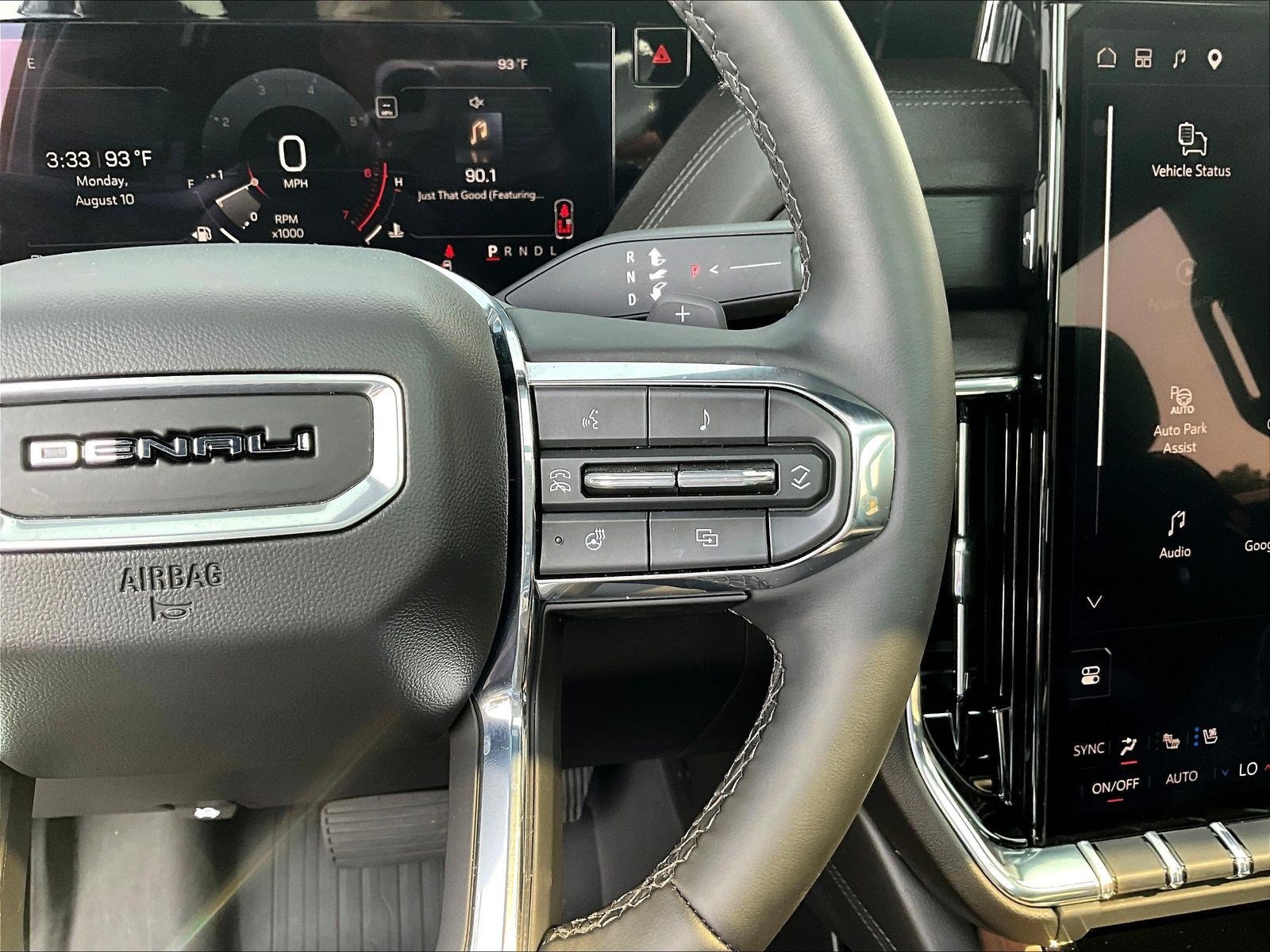 Used 2026 GMC Yukon Denali w/ Sun & Power Step Package AWD/4WD image 12