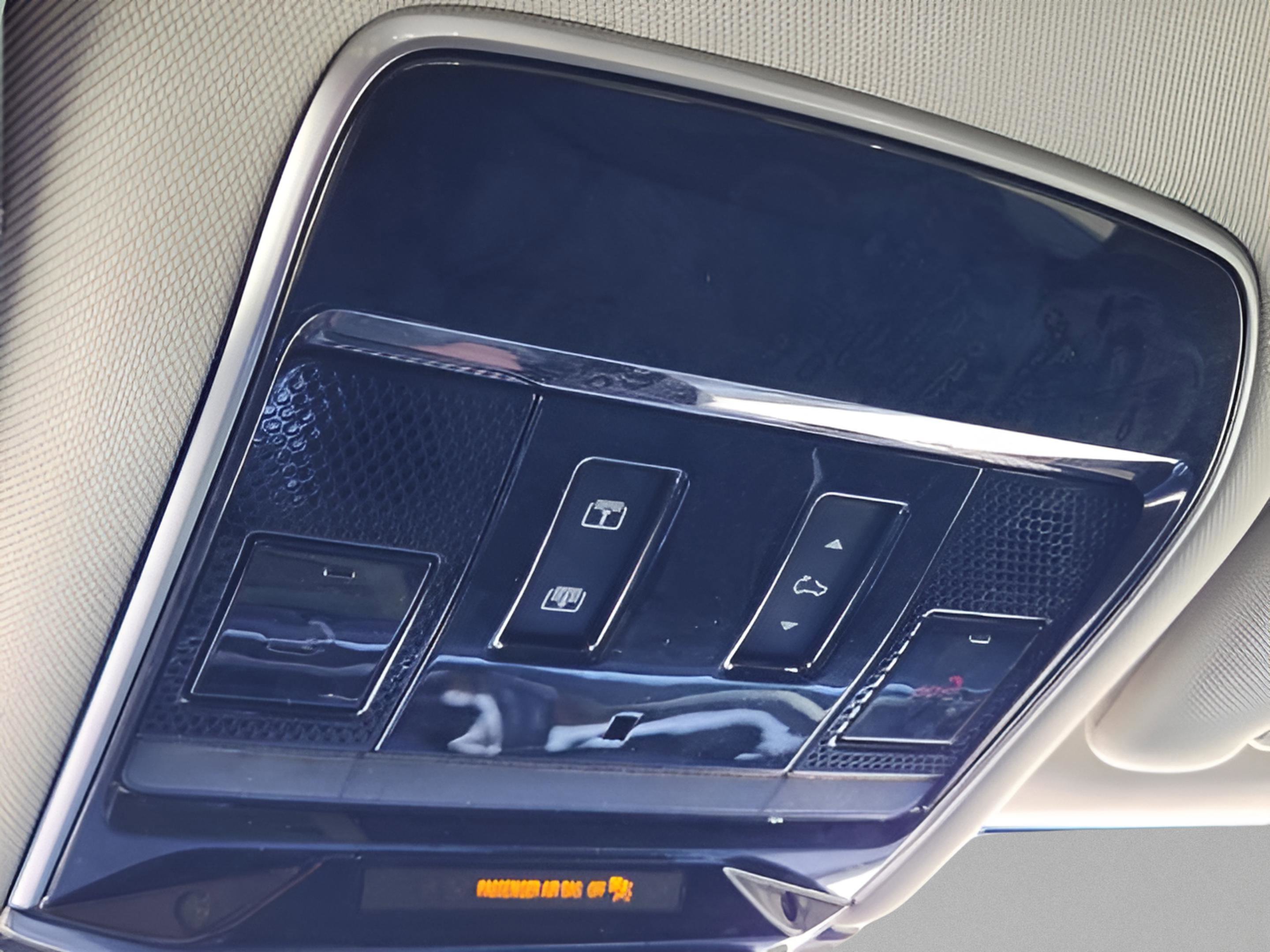 Used 2023 Land Rover Range Rover SE image 18
