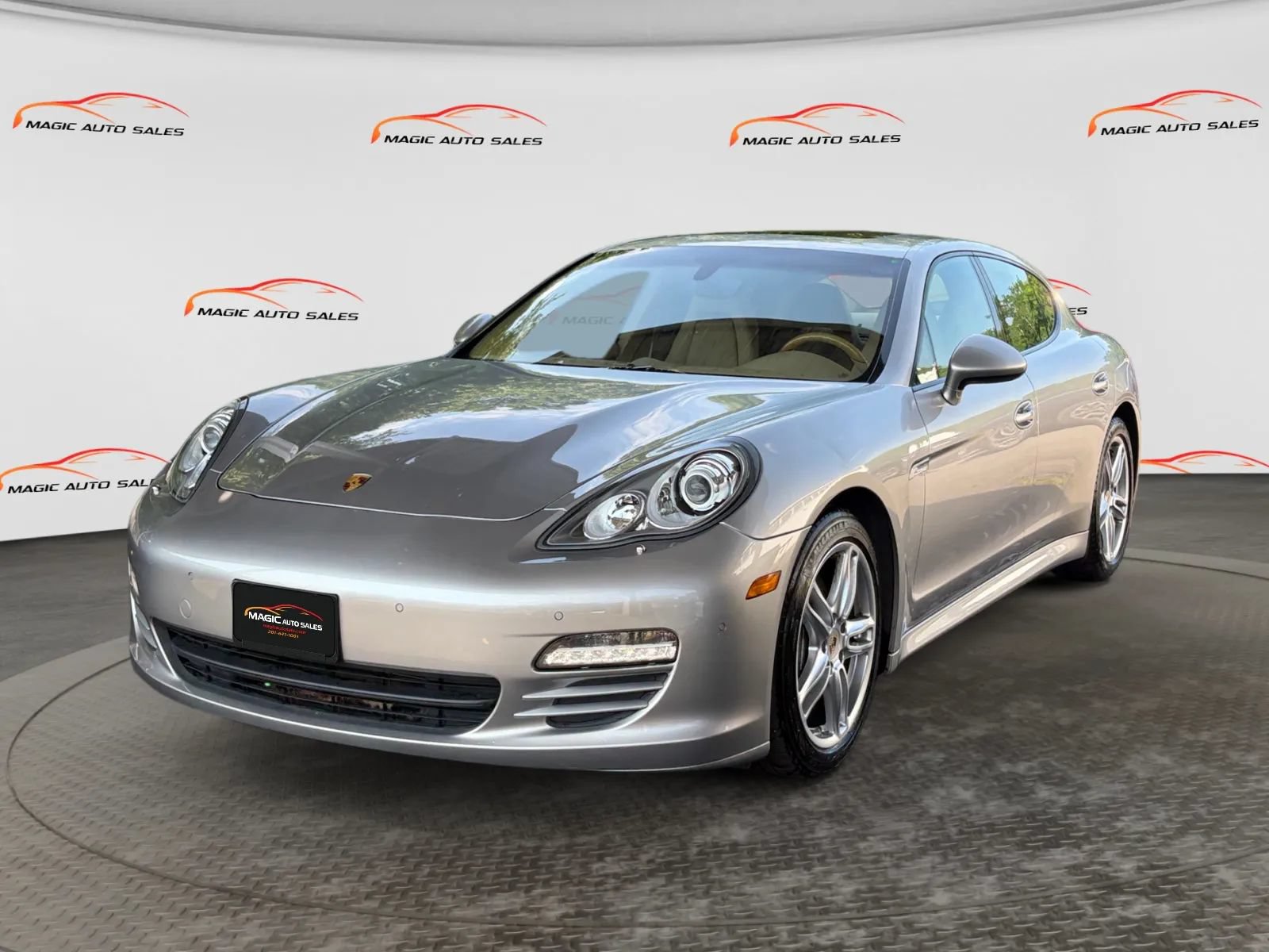 Used 2012 Porsche Panamera 4 image 1