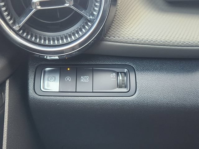 Used 2026 Chevrolet Equinox LT w/ Convenience Package II FWD image 24