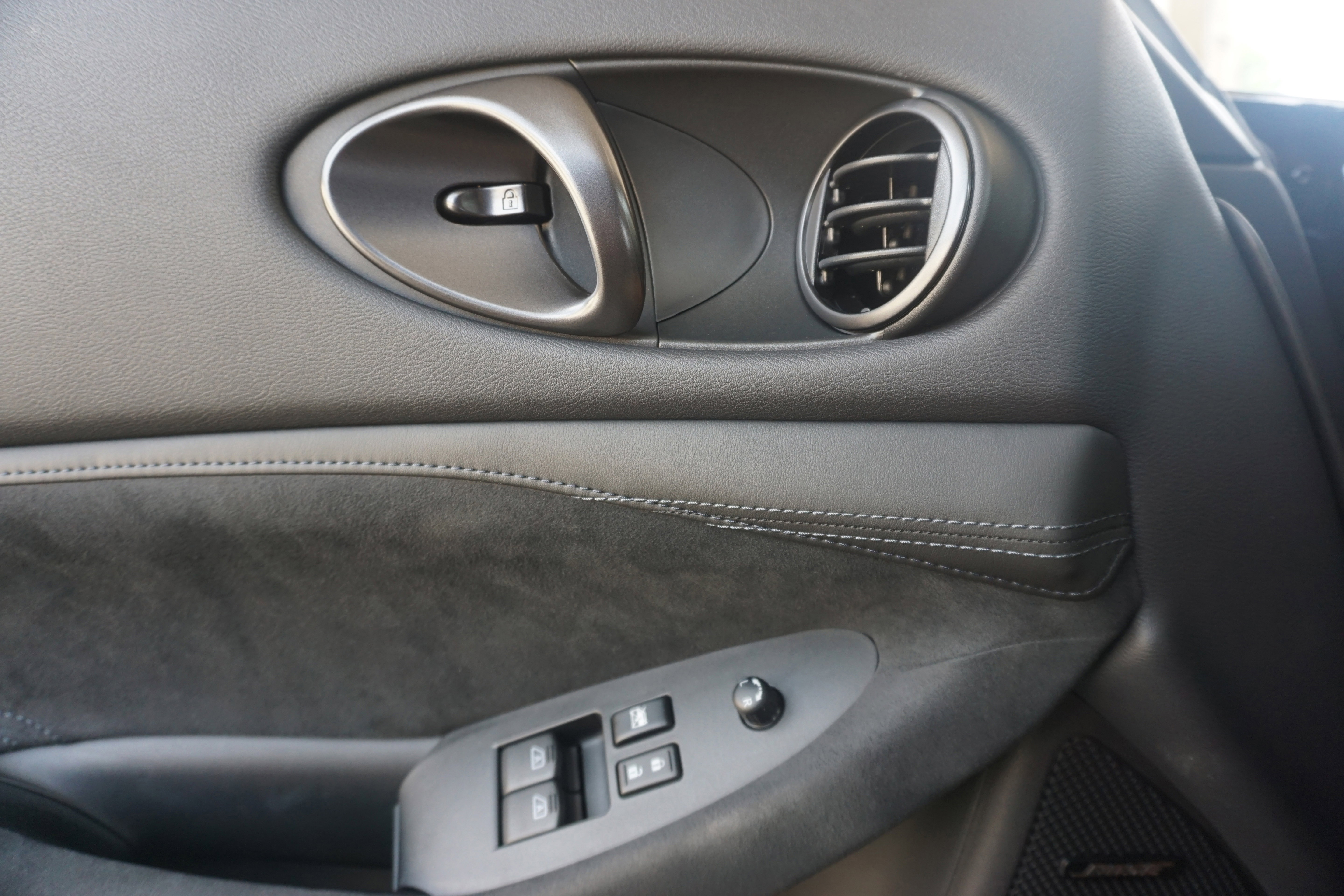 Used 2024 Nissan Z Performance image 15