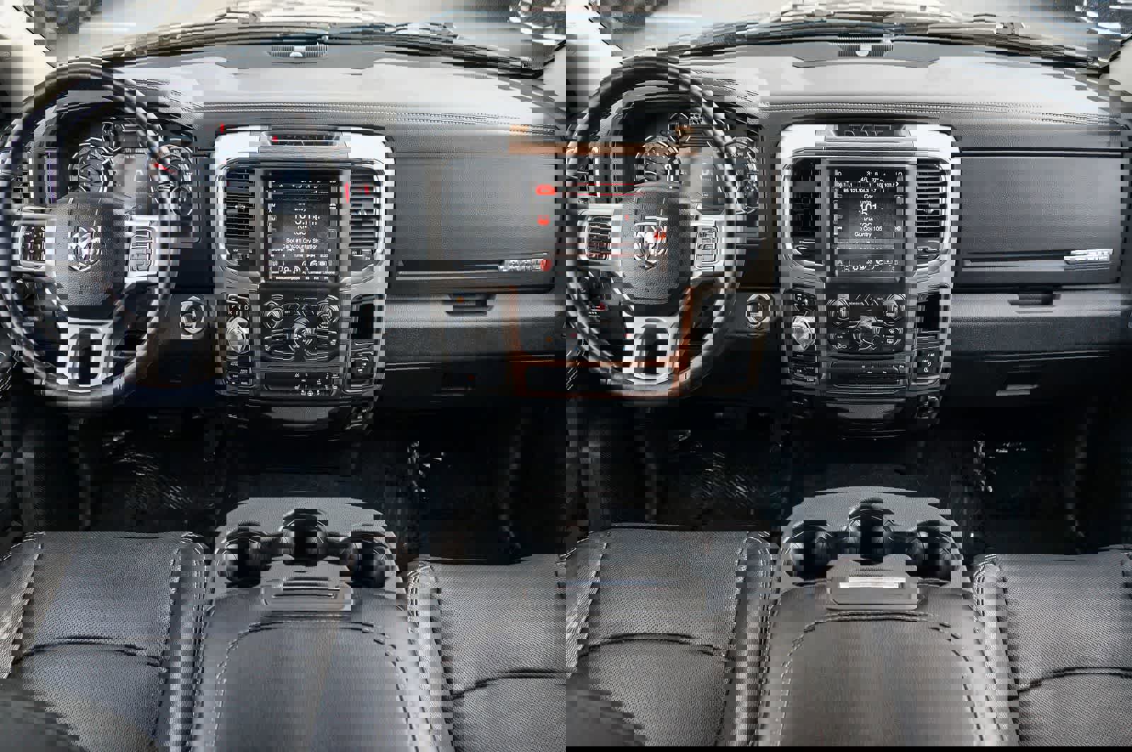 Used 2017 RAM 1500 Laramie w/ Convenience Group image 11