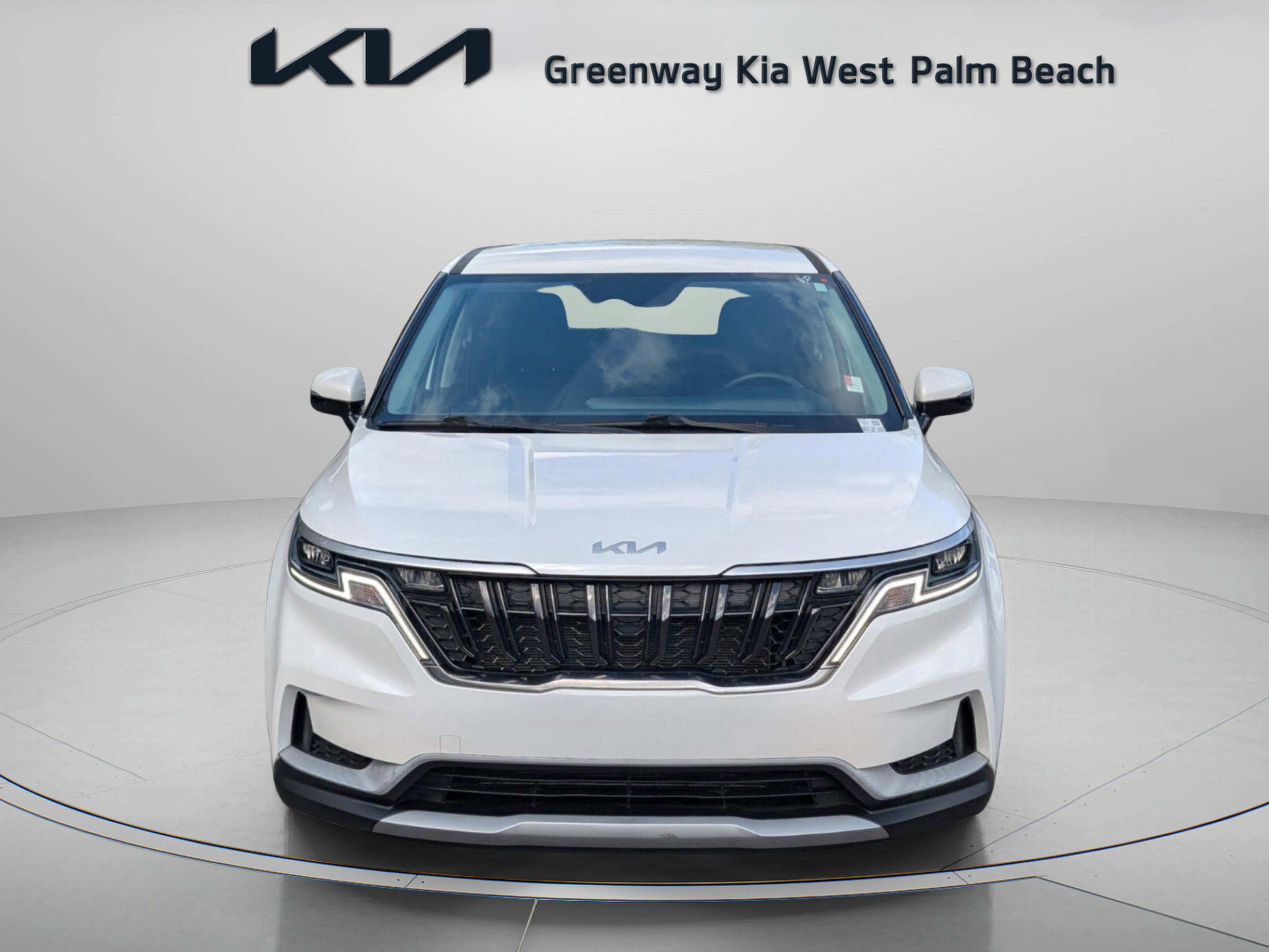 Certified 2024 Kia Carnival LX image 2