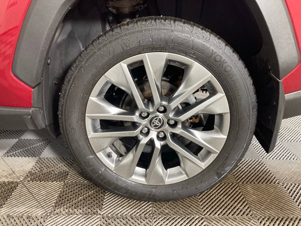Used 2020 Toyota RAV4 Limited image 24