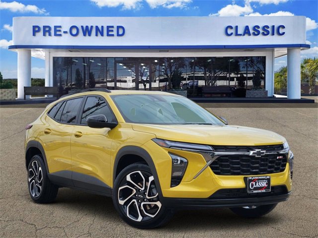 Used 2025 Chevrolet Trax RS w/ Driver Confidence Package