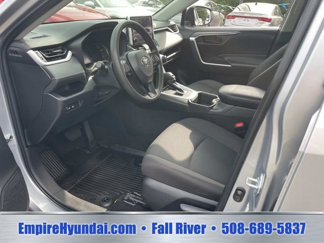 Used 2023 Toyota RAV4 LE AWD/4WD image 18
