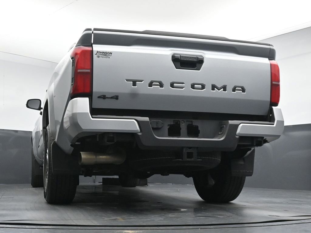 Used 2025 Toyota Tacoma TRD Sport AWD/4WD image 22