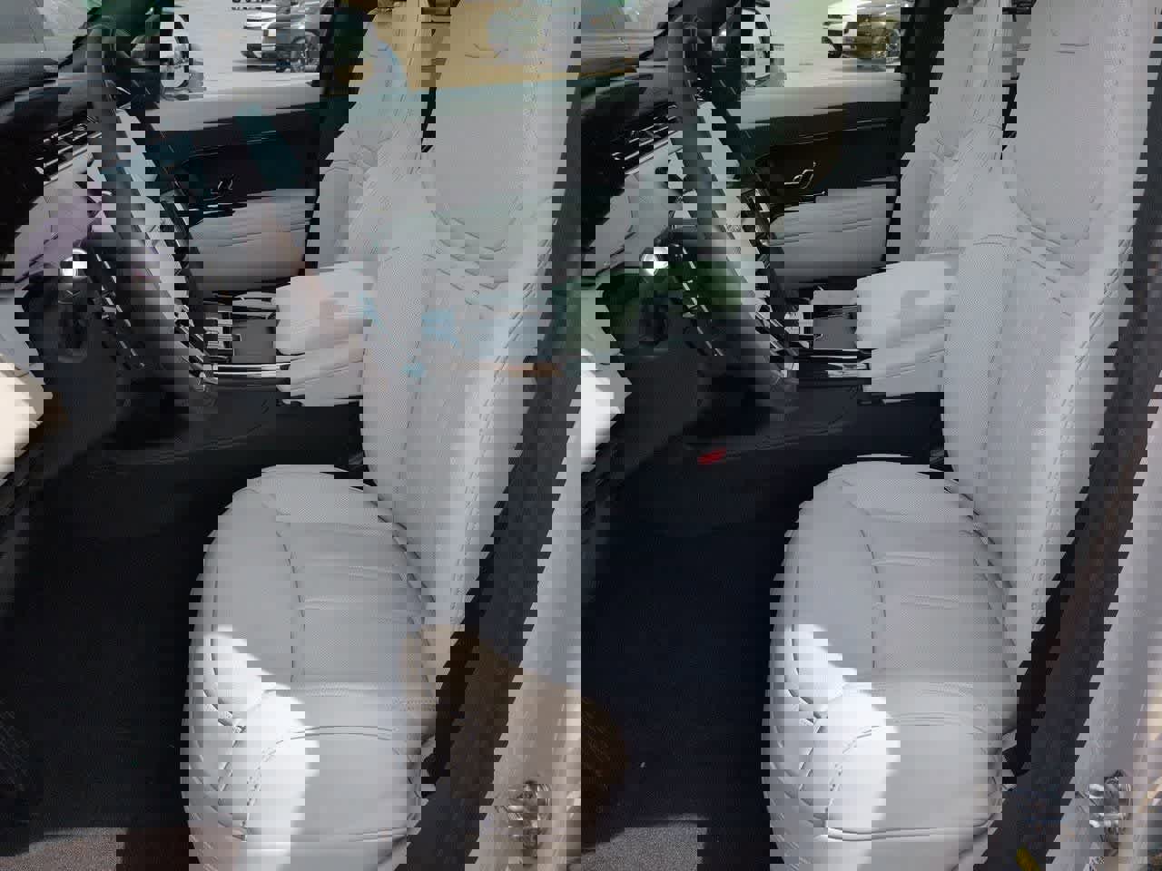 New 2026 Land Rover Range Rover Sport SE AWD/4WD image 16