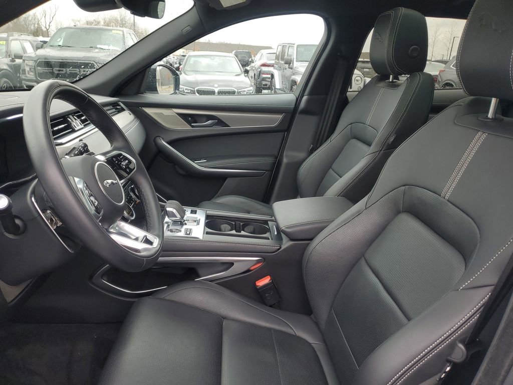 Used 2024 Jaguar F-PACE R-Dynamic S image 6