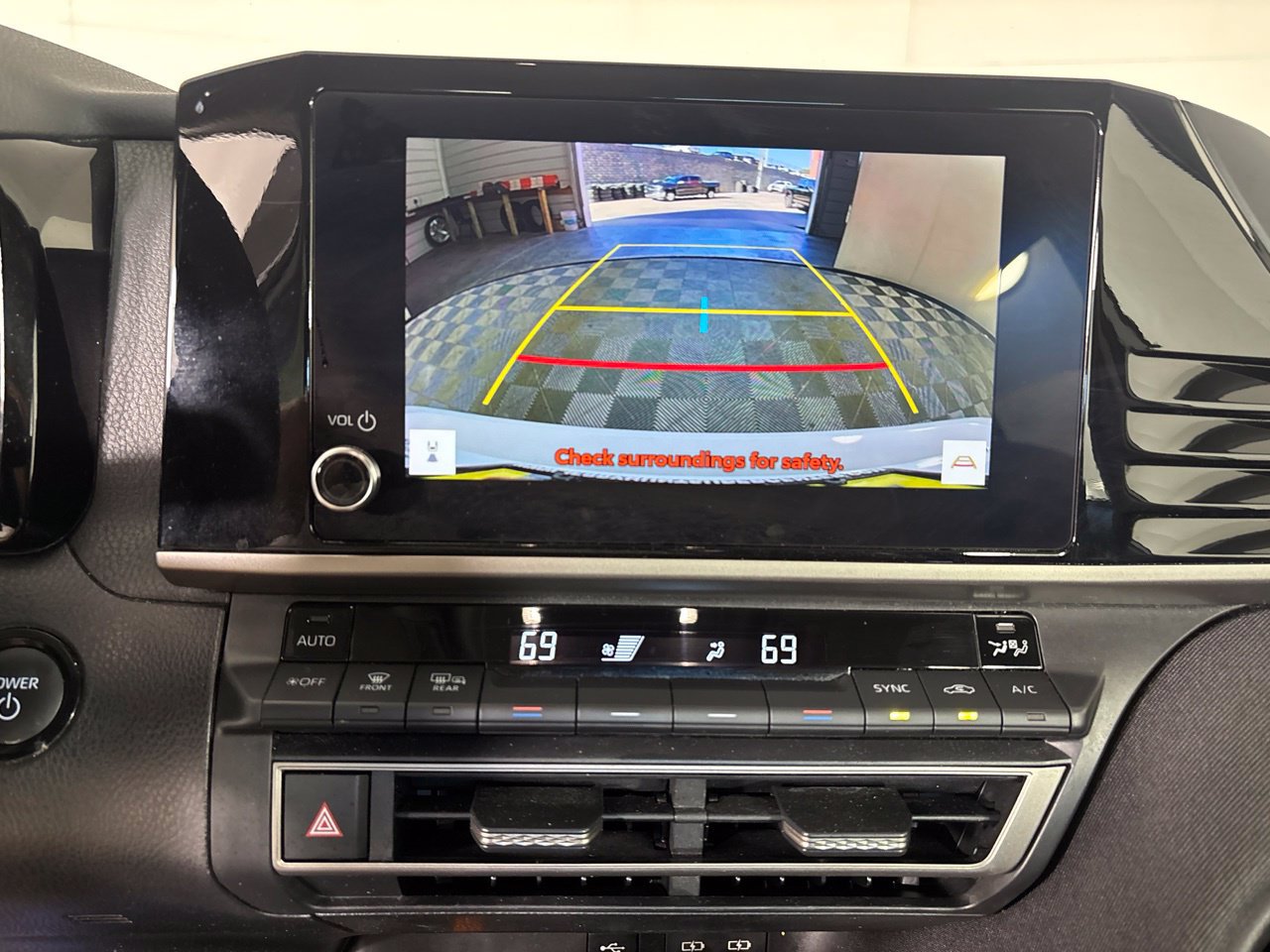 Used 2025 Toyota Camry LE FWD image 18