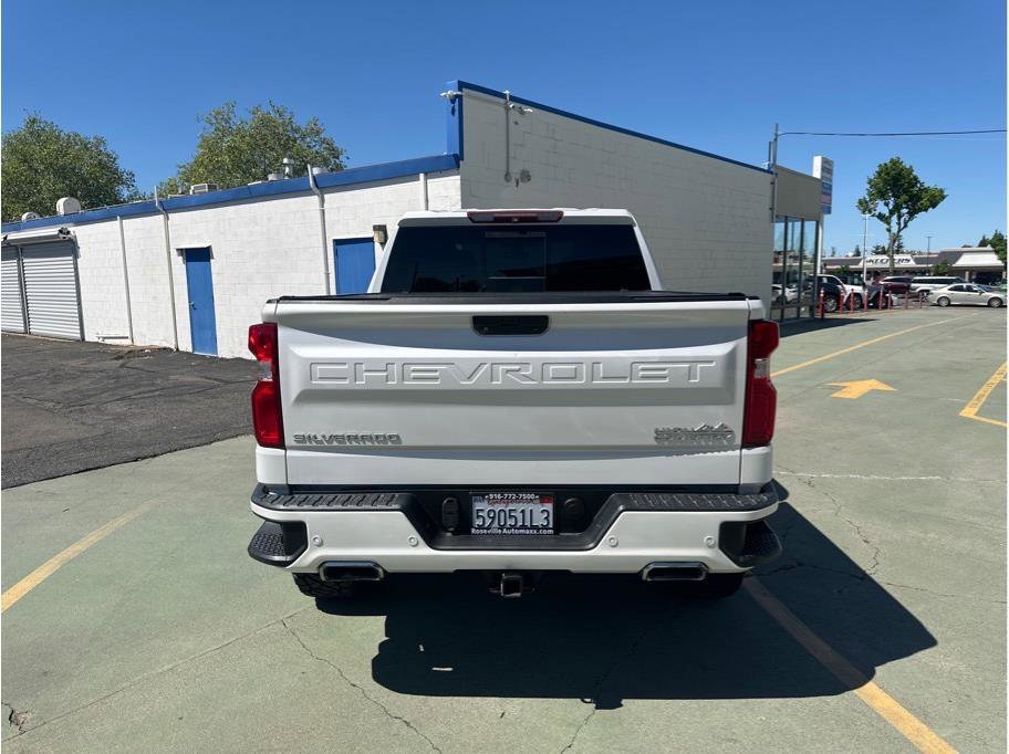 Used 2019 Chevrolet Silverado 1500 High Country w/ Technology Package AWD/4WD image 7