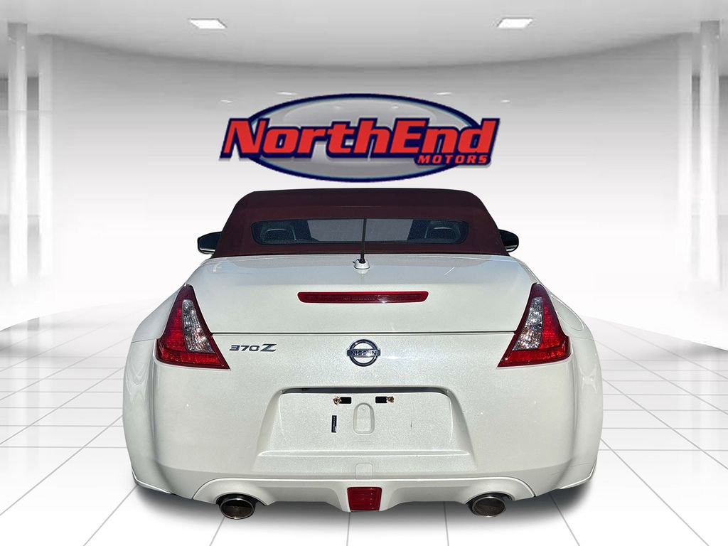 Used 2013 Nissan 370Z Touring w/ Sport Pkg image 3