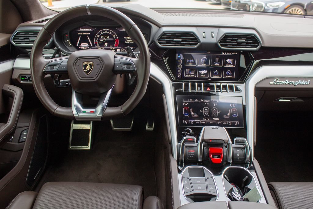 Used 2023 Lamborghini Urus S AWD/4WD image 11