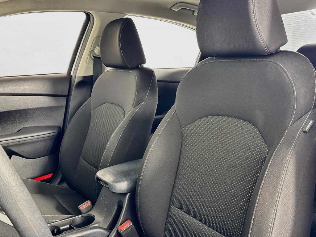 Used 2019 Kia Forte LXS FWD image 10