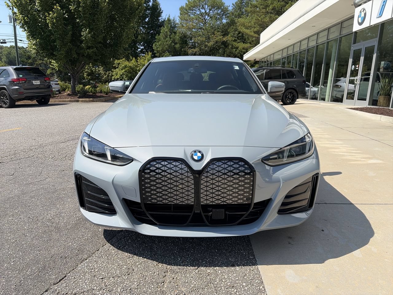 Used 2026 BMW i4 eDrive40 w/ M Sport Package RWD image 3