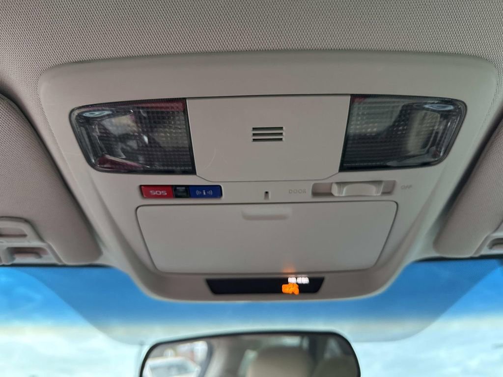 Used 2016 Subaru Outback 3.6R Limited image 45